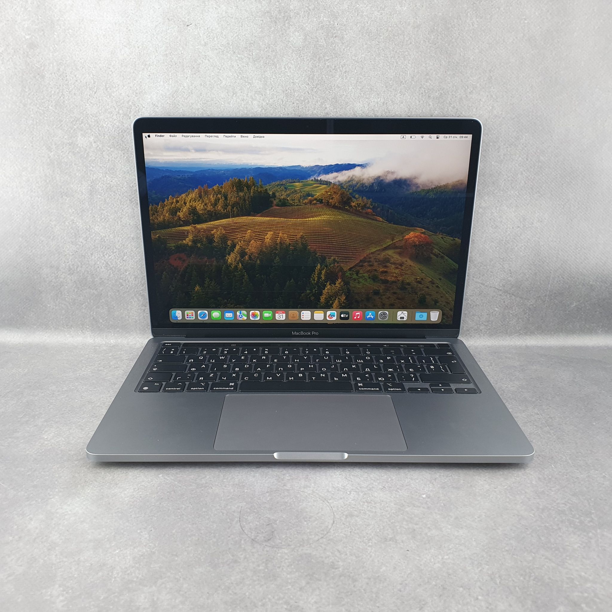 Apple MacBook Pro 13 2022 - Фото