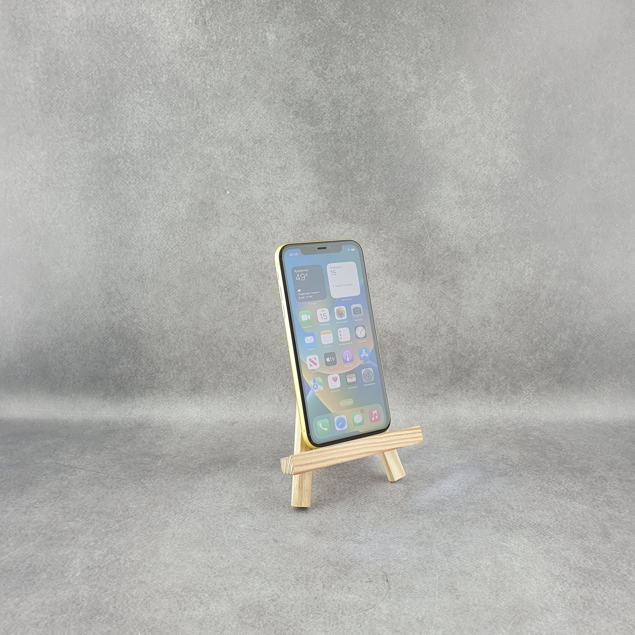 Apple iPhone 11 - Фото