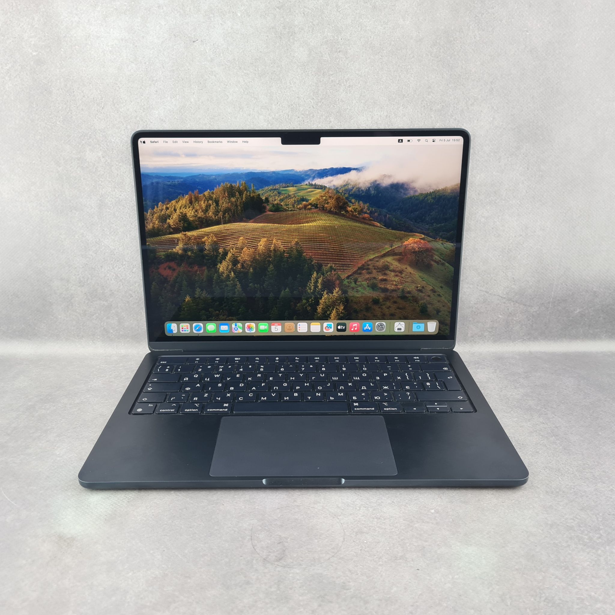 Apple MacBook Air 13 2022 - Фото